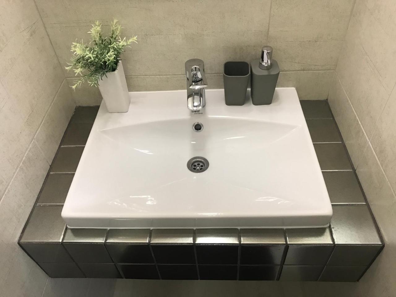 Святобор Lux Apartments Kiev Extérieur photo
